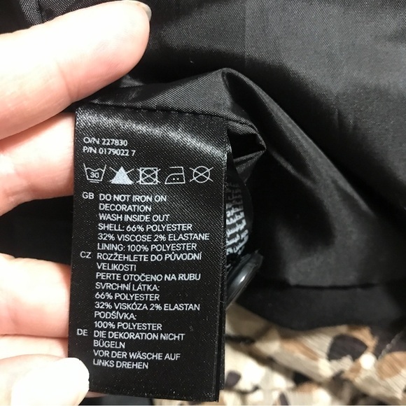 Divided x H&M black single button blazer with silver shoulder studs - Picture 12 of 12